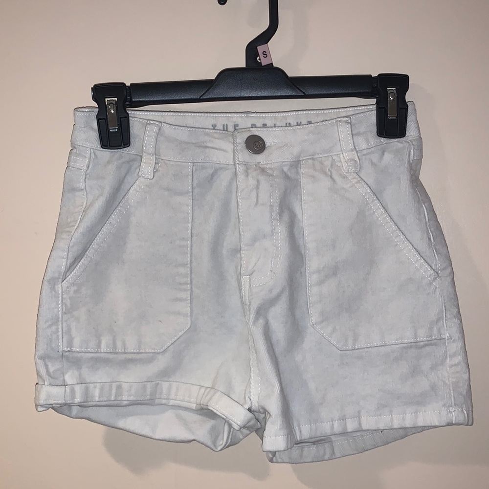 Size 6 White High Waisted Shorts